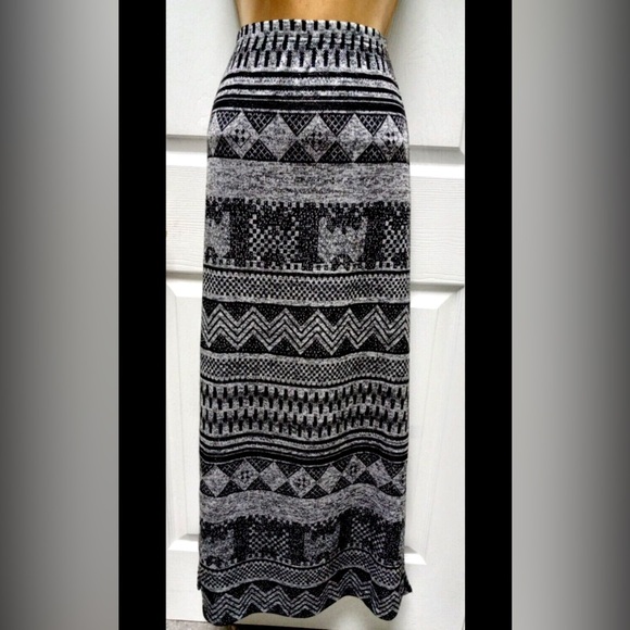 Boho knit skirt from Zac and Rachel size M - Picture 5 of 5